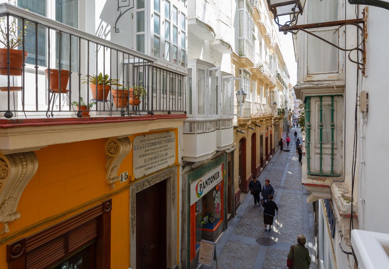 Apartamento en Cádiz - Flor de LOTO Apartment by Cadiz4Rentals