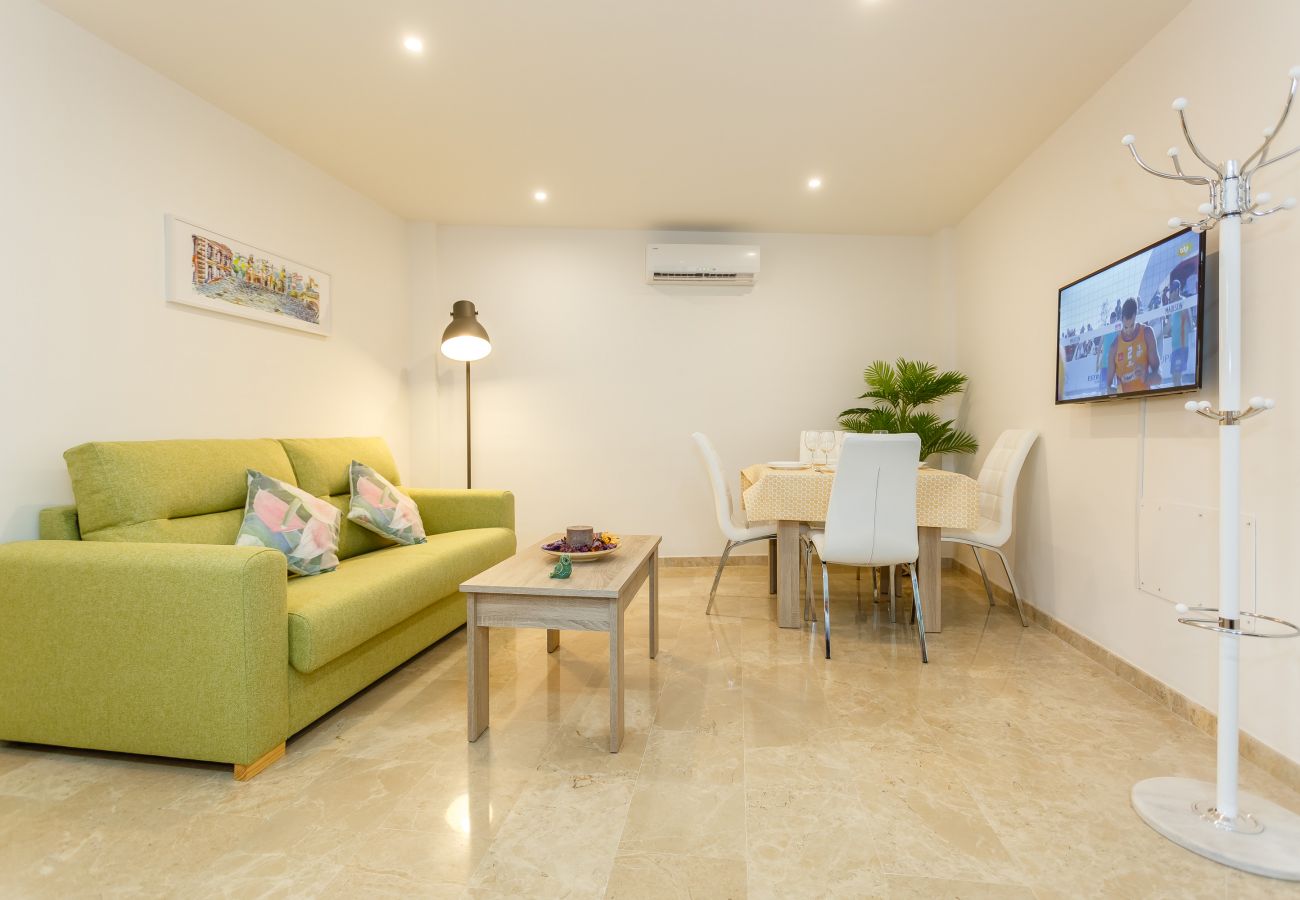 Apartamento en Cádiz - La Sorpresa del GENOVES by Cadiz4Rentals