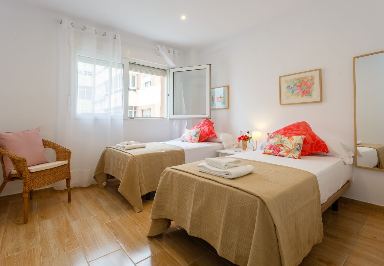 Apartamento en Cádiz - Casa ROS PLAYA (free parking) by Cadiz4Rentals