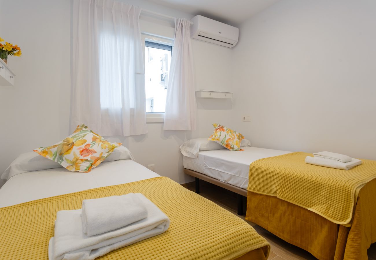 Apartamento en Cádiz - Casa ROS PLAYA (free parking) by Cadiz4Rentals