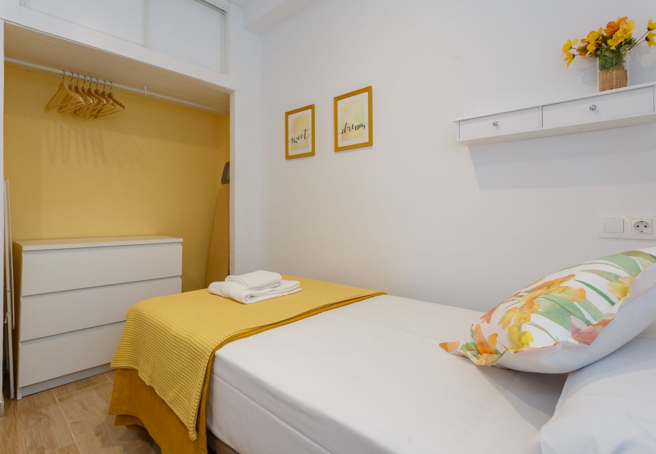 Apartamento en Cádiz - Casa ROS PLAYA (free parking) by Cadiz4Rentals