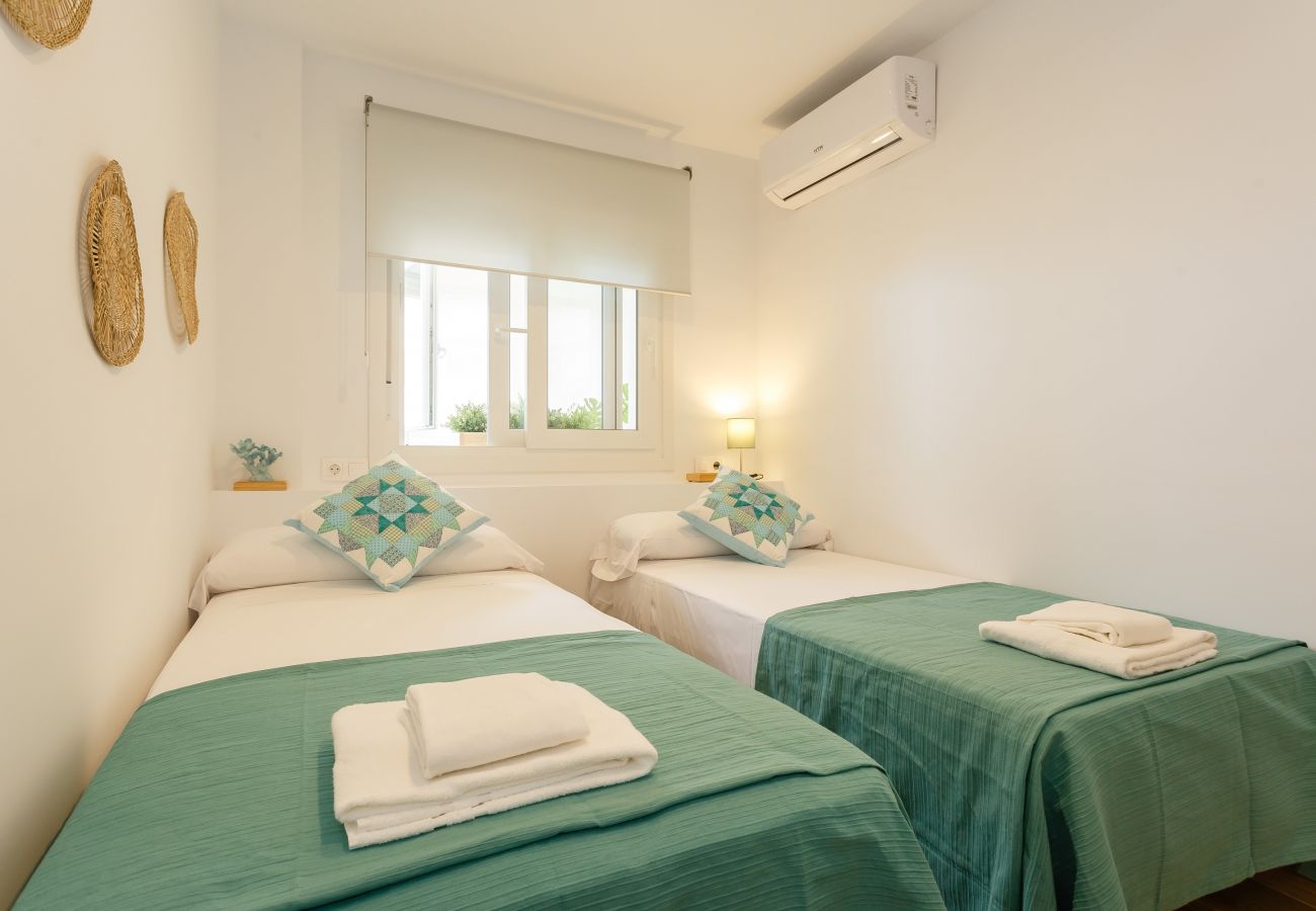 Apartamento en Cádiz - Casa ROS PLAYA (free parking) by Cadiz4Rentals