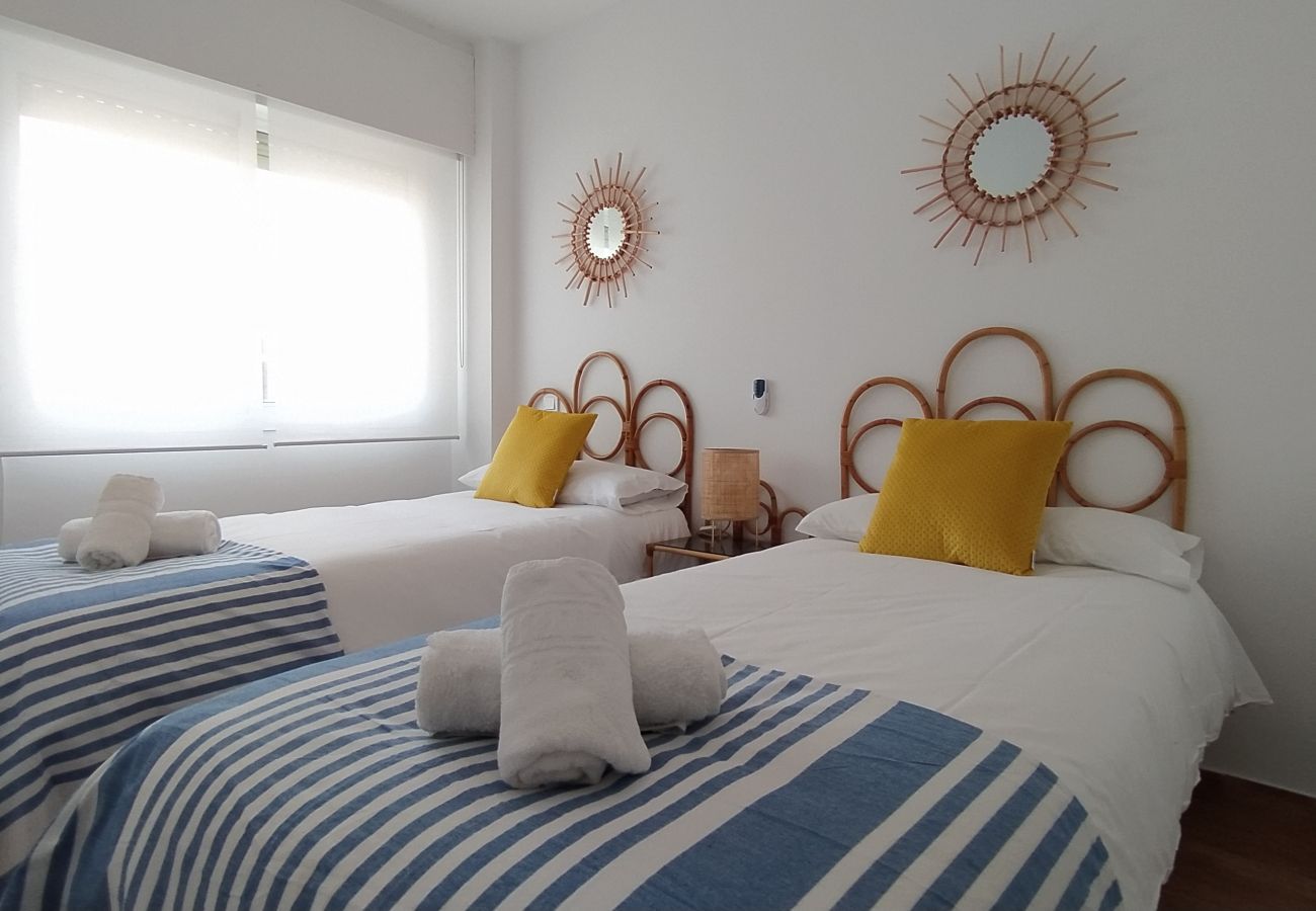 Apartamento en Cádiz - AZAHAR Playa Home by Cadiz4Rentals