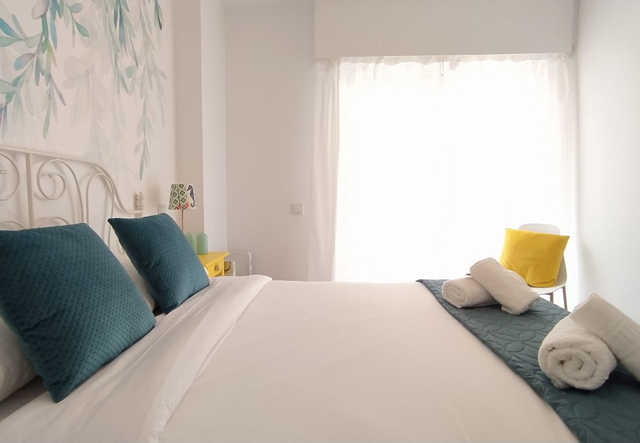 Apartamento en Cádiz - AZAHAR Playa Home by Cadiz4Rentals