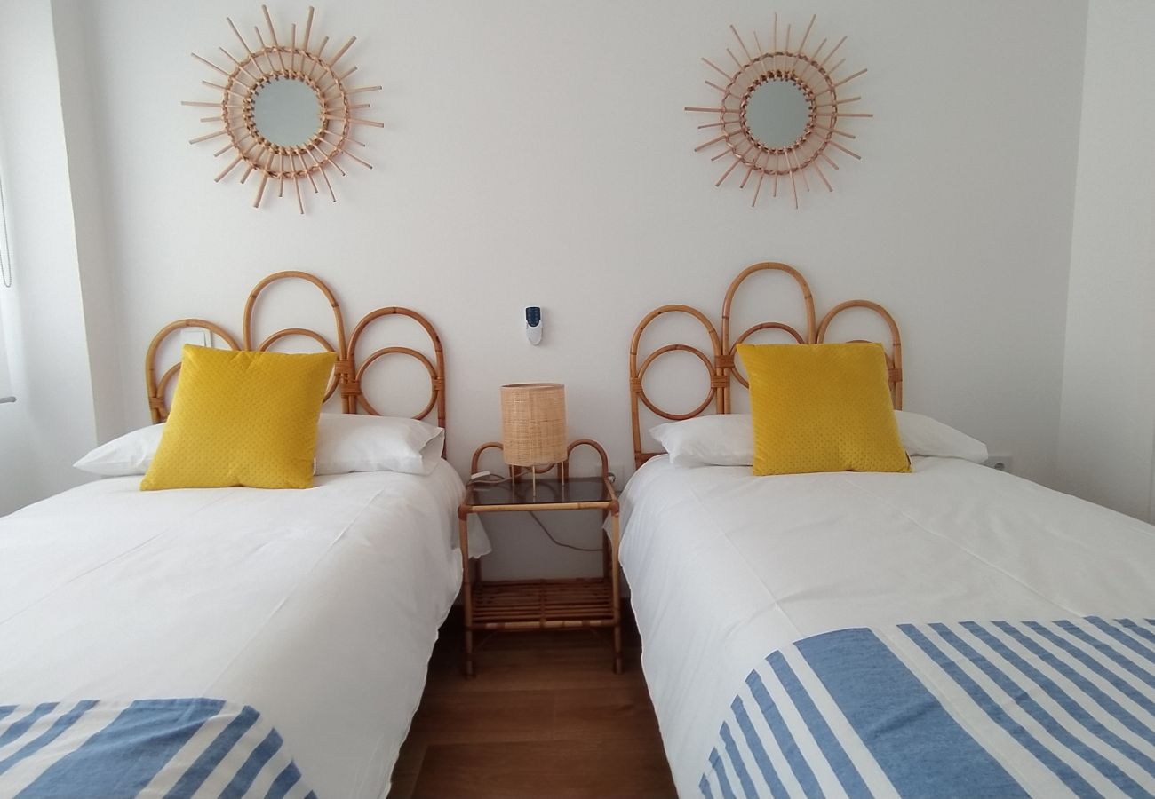 Apartamento en Cádiz - AZAHAR Playa Home by Cadiz4Rentals