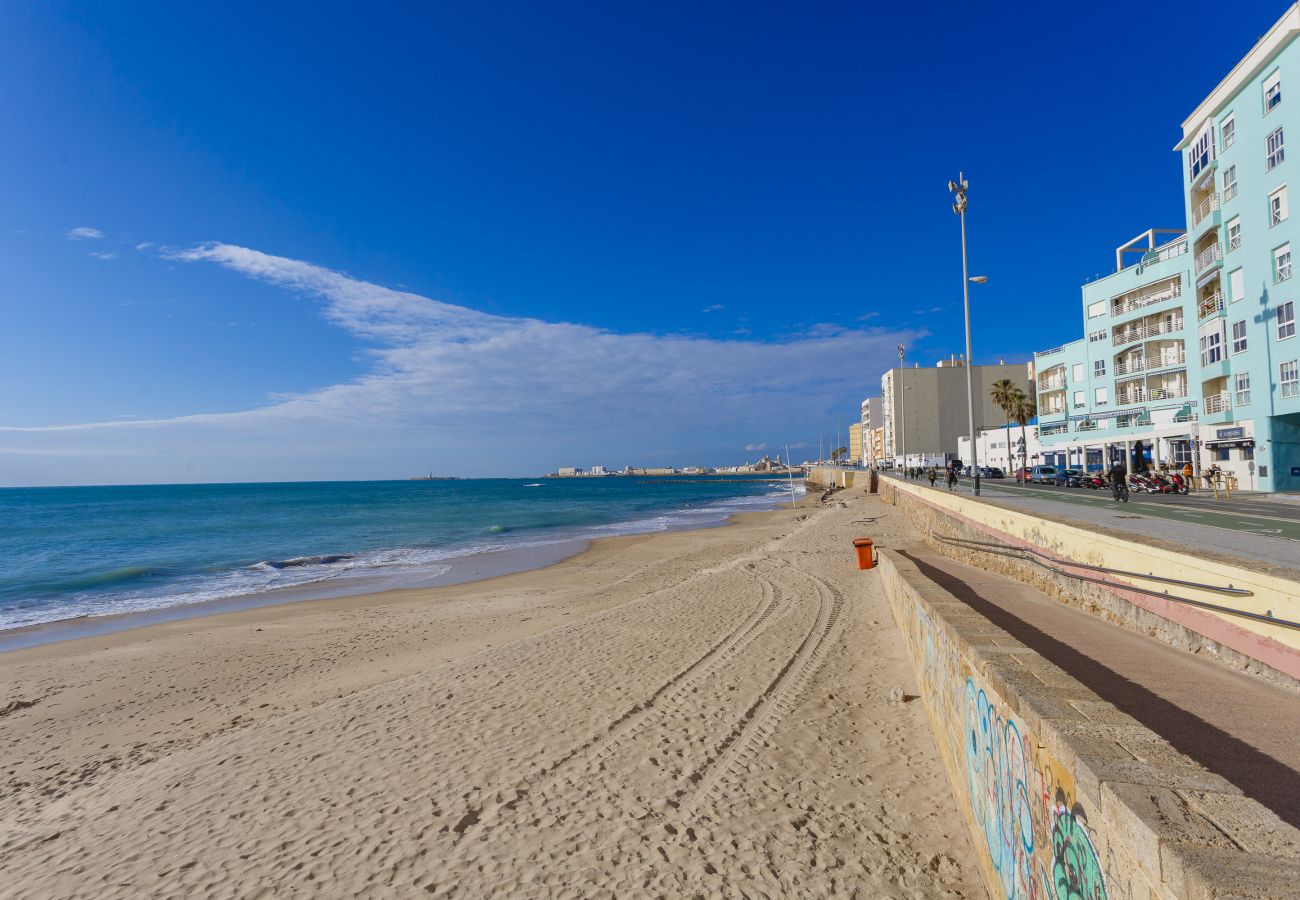 Apartamento en Cádiz - POSEIDON Beach Apartment & parking by Cadiz4Rental