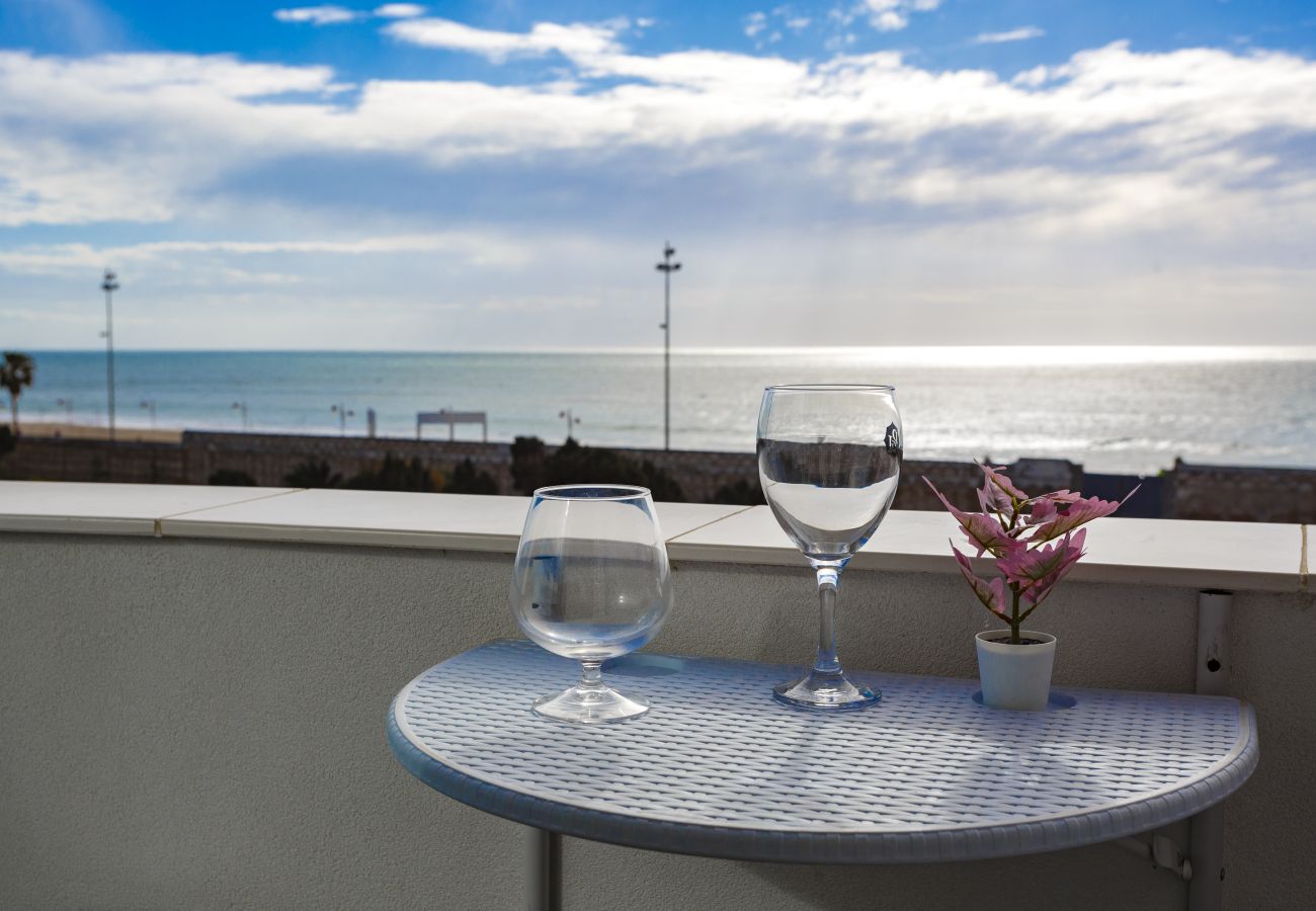 Apartamento en Cádiz - POSEIDON Beach Apartment & parking by Cadiz4Rental