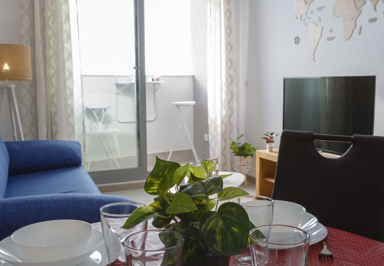 Apartamento en Cádiz - POSEIDON Beach Apartment & parking by Cadiz4Rental