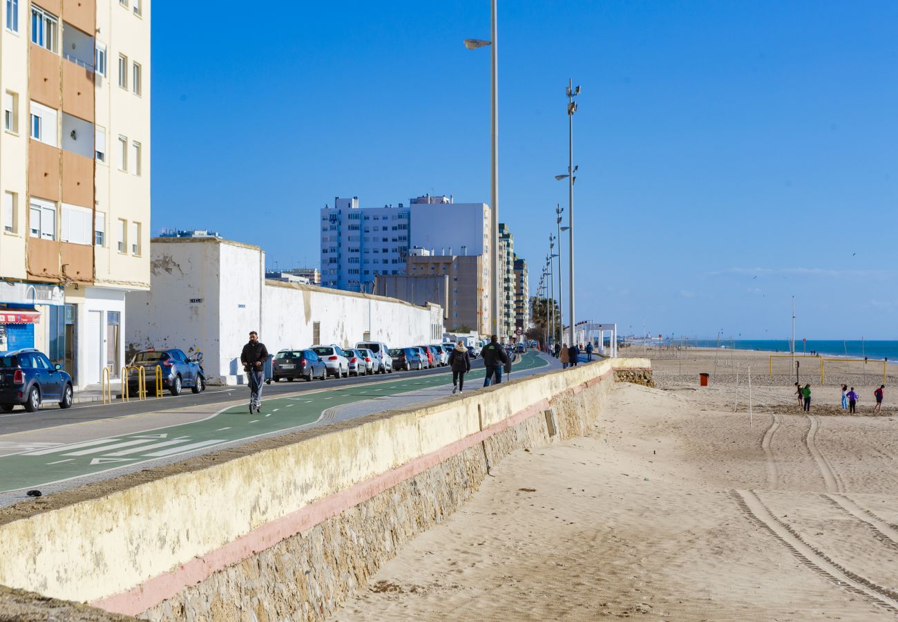 Apartamento en Cádiz - POSEIDON Beach Apartment & parking by Cadiz4Rental