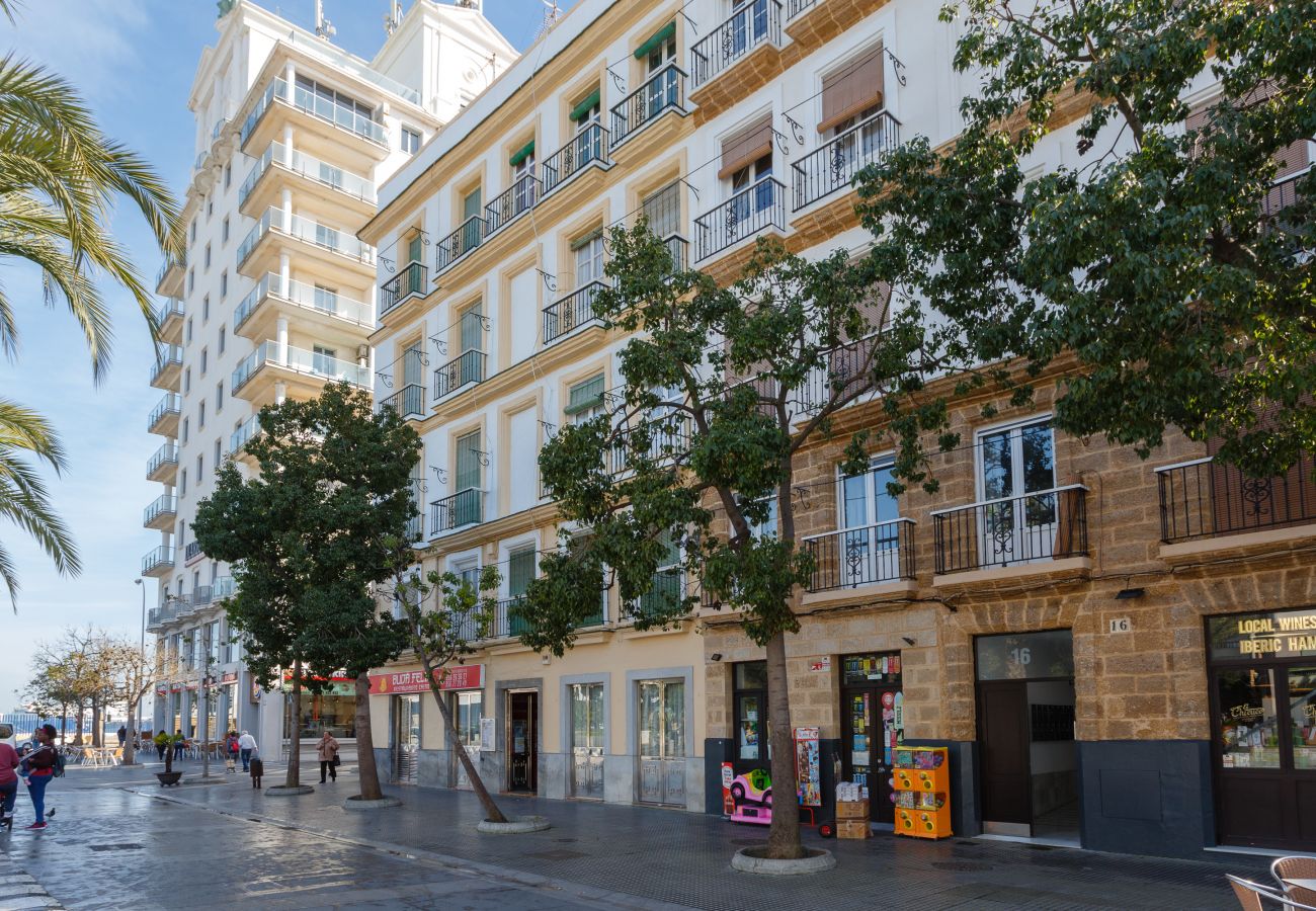 Apartament en Cádiz - El Balcon de MORET by Cadiz4Rentals