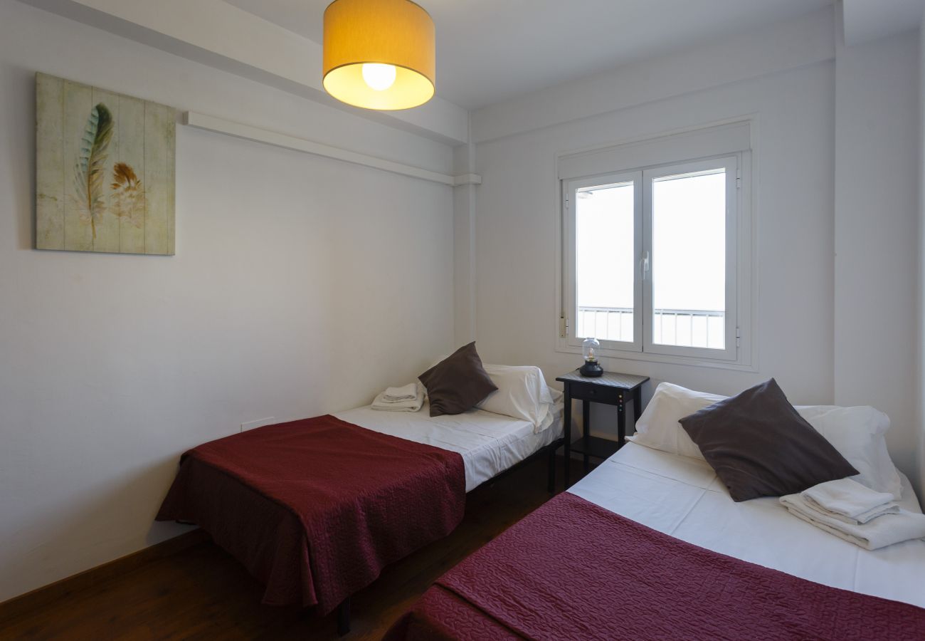 Apartament en Cádiz - OCEANO Family Home free parking by Cadiz4Rentals