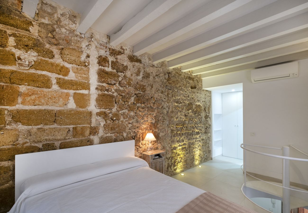 Apartament en Cádiz - Duplex La MURALLA Medieval by Cadiz4Rentals