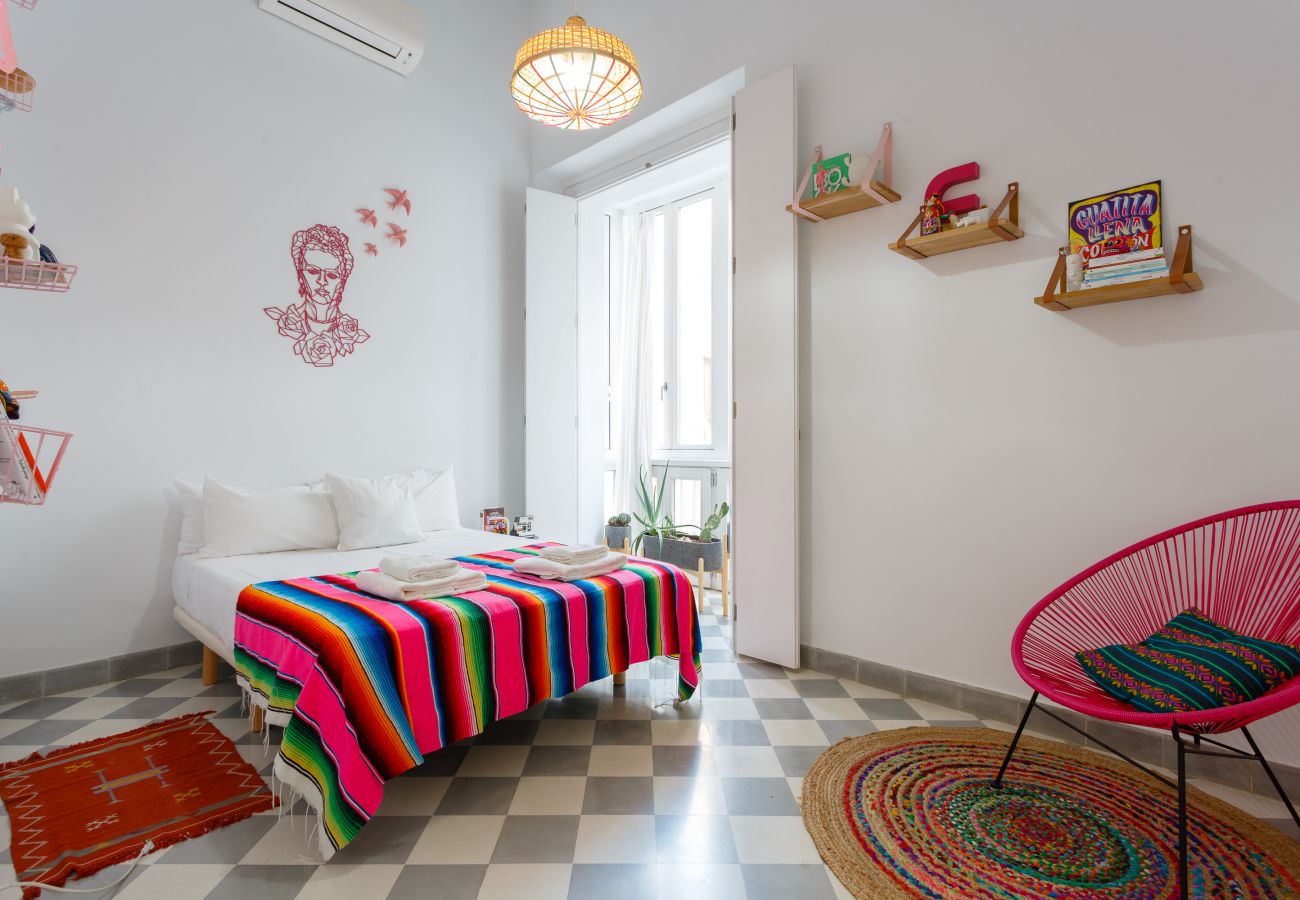 Apartament en Cádiz - The QUEEN's Designer Apartment by Cadiz4Rentals