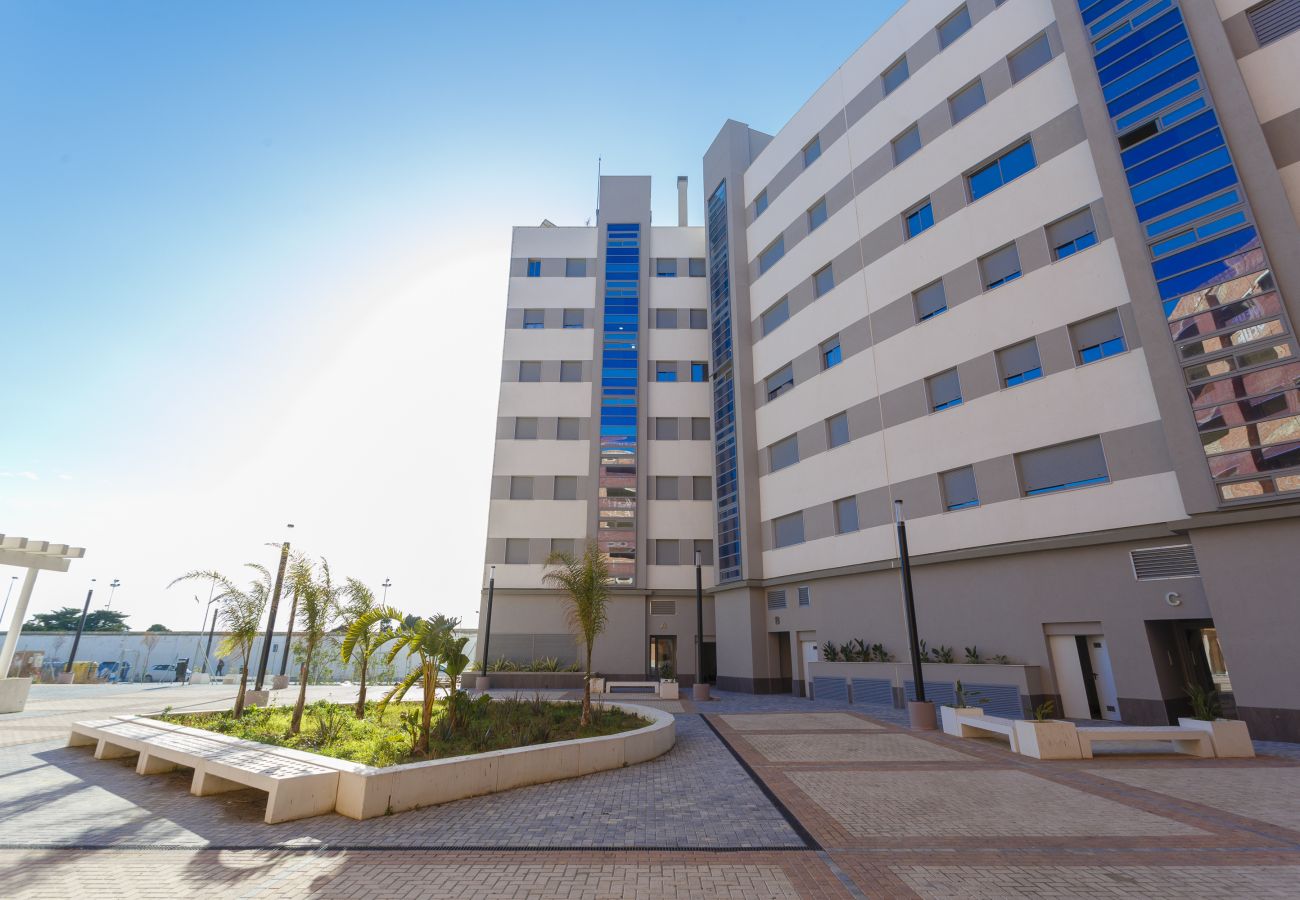 Apartament en Cádiz - POSEIDON Beach Apartment & parking by Cadiz4Rental